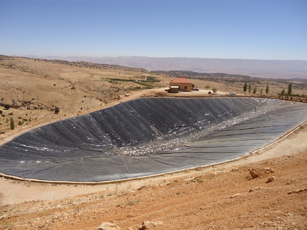 土工膜施工現(xiàn)場(chǎng)